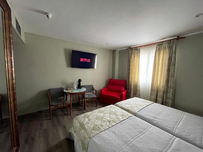 La Siesta image