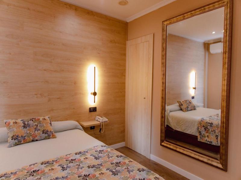 La Siesta image