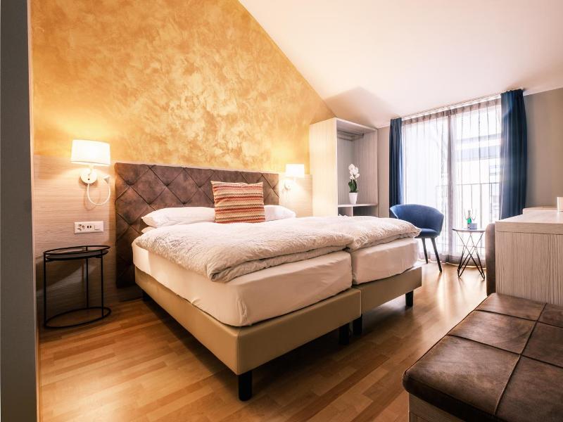Hotel Zurigo Downtown image