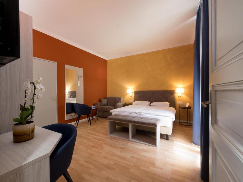 Hotel Zurigo Downtown image