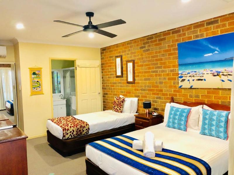 Aussie Rest Motel image