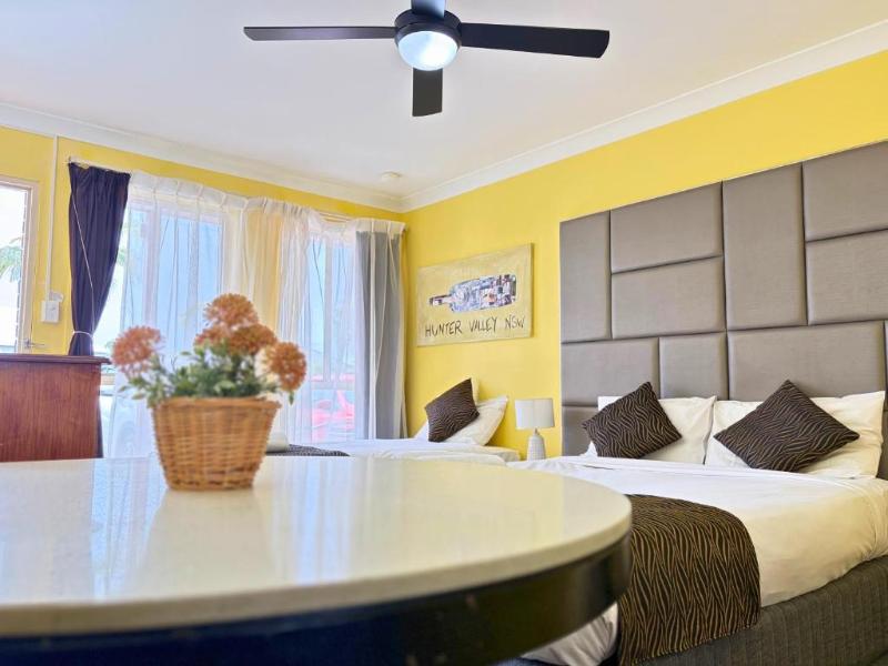 Aussie Rest Motel image