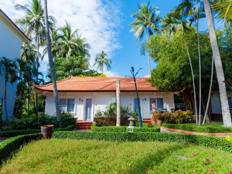 Le Aqua Resort & Spa Phan Thiet image