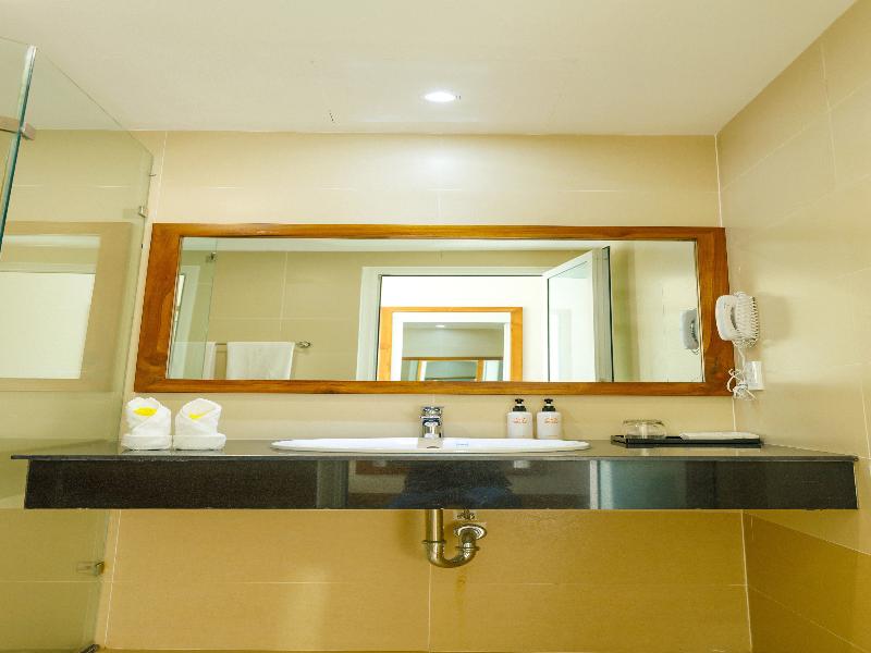 Le Aqua Resort & Spa Phan Thiet image