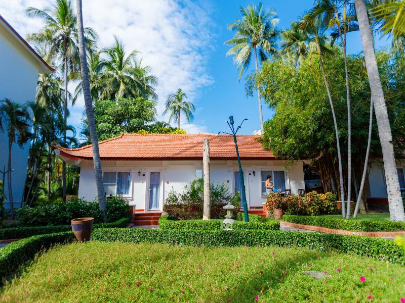 Le Aqua Resort & Spa Phan Thiet image