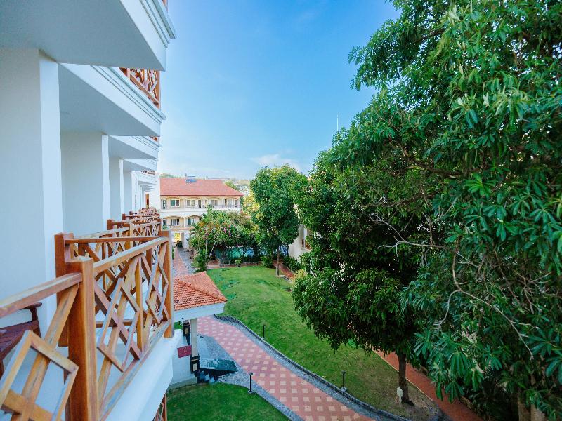 Le Aqua Resort & Spa Phan Thiet image
