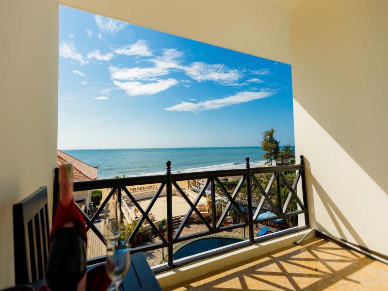 Le Aqua Resort & Spa Phan Thiet image
