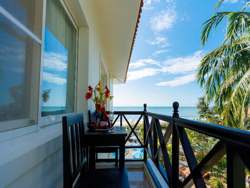 Le Aqua Resort & Spa Phan Thiet image