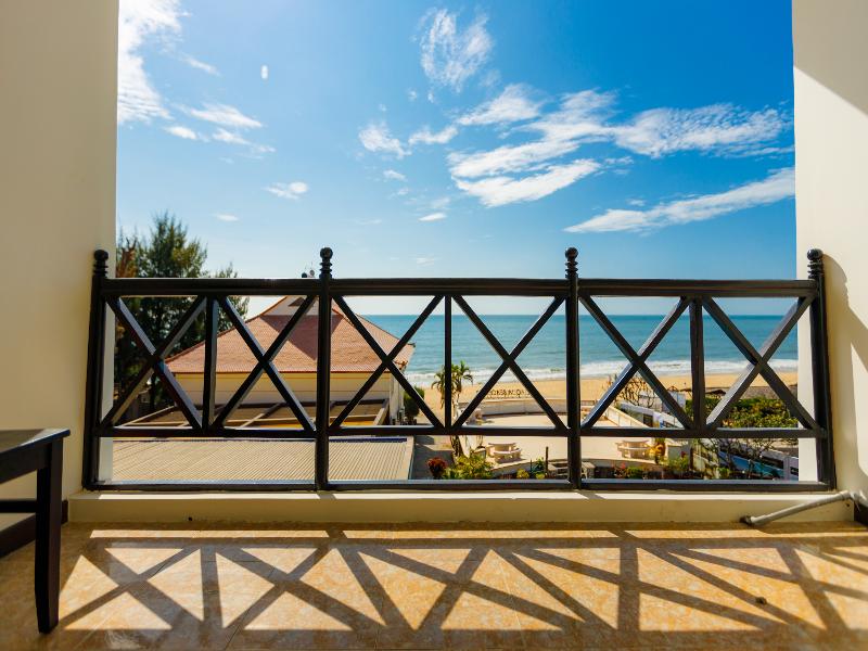 Le Aqua Resort & Spa Phan Thiet image