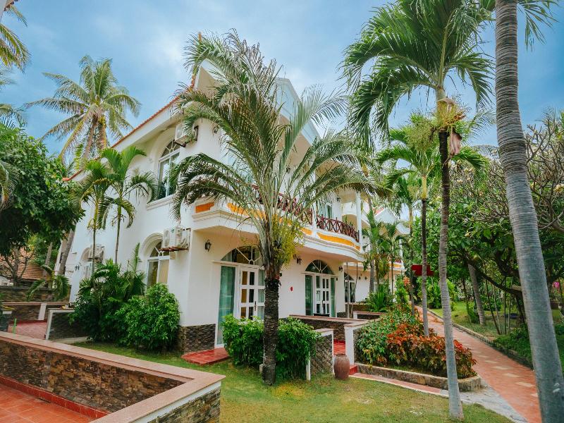 Le Aqua Resort & Spa Phan Thiet image