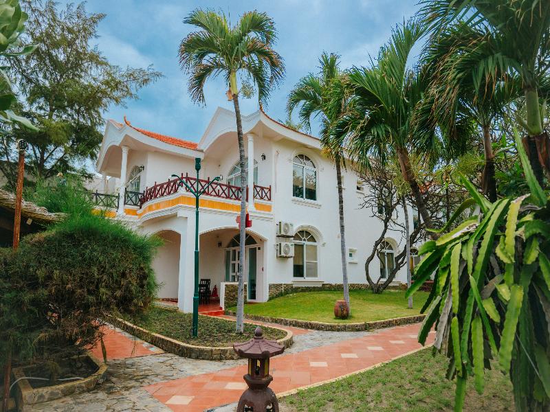 Le Aqua Resort & Spa Phan Thiet image