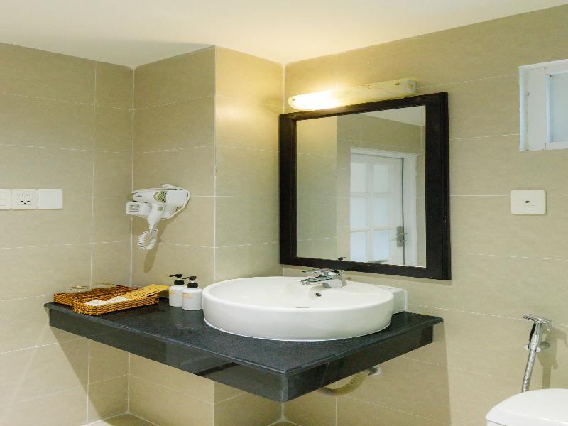 Le Aqua Resort & Spa Phan Thiet image
