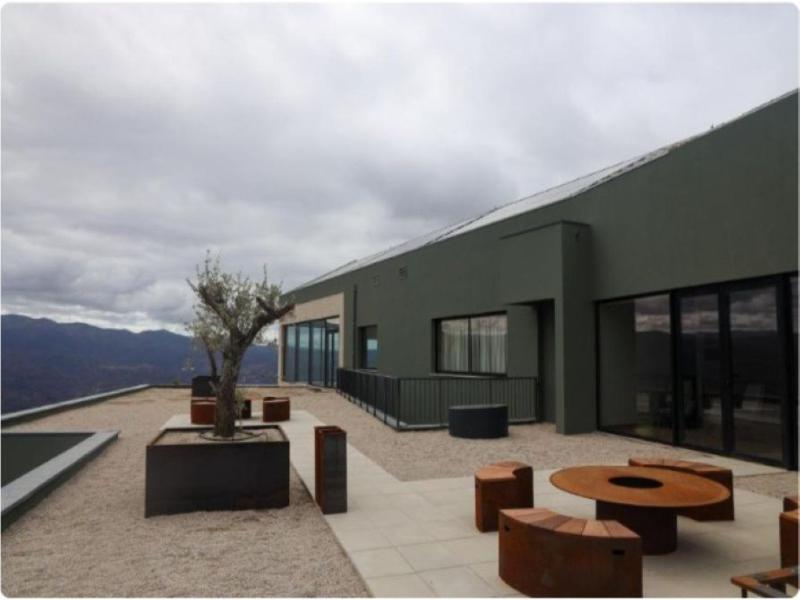 Hotel Mezio National Park — exterior view