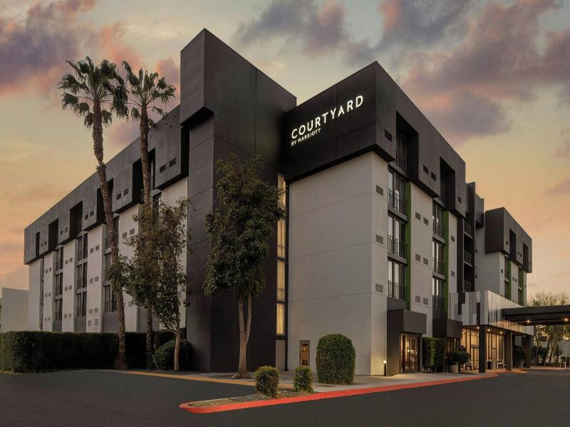Courtyard by Marriott San Jose Airport image