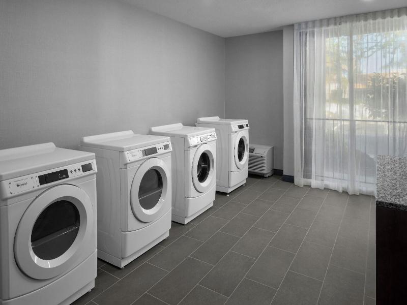 Courtyard by Marriott San Jose Airport image
