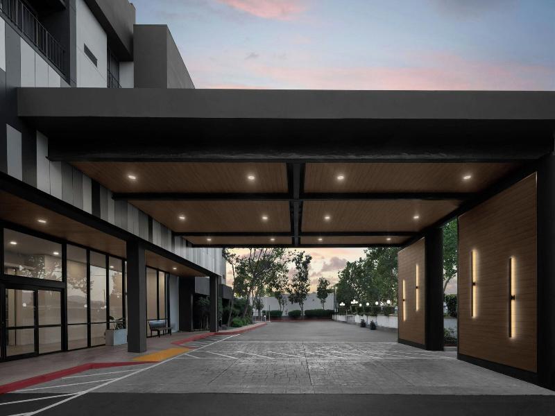 Courtyard by Marriott San Jose Airport image