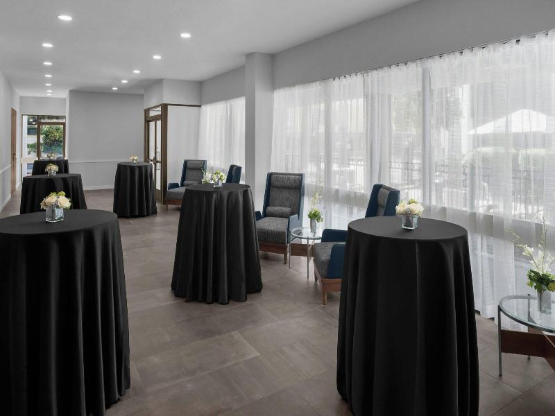 Courtyard by Marriott San Jose Airport image