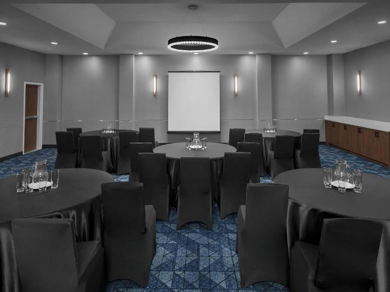 Courtyard by Marriott San Jose Airport image