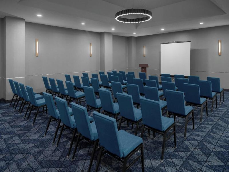 Courtyard by Marriott San Jose Airport image