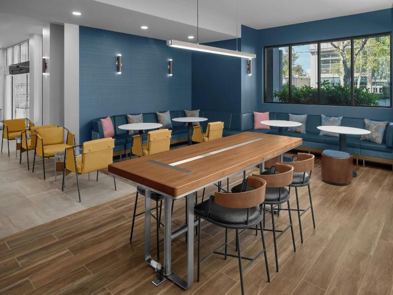 Courtyard by Marriott San Jose Airport image