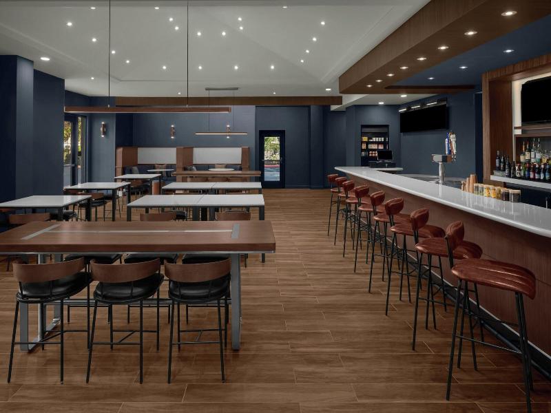 Courtyard by Marriott San Jose Airport image