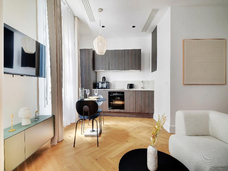 B48 Paris Haussmann image
