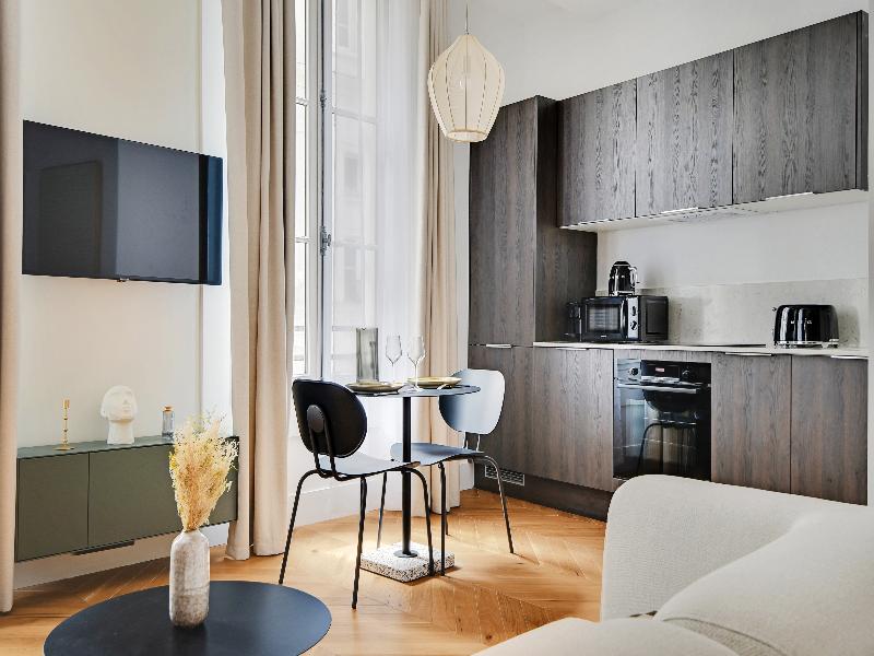 B48 Paris Haussmann image
