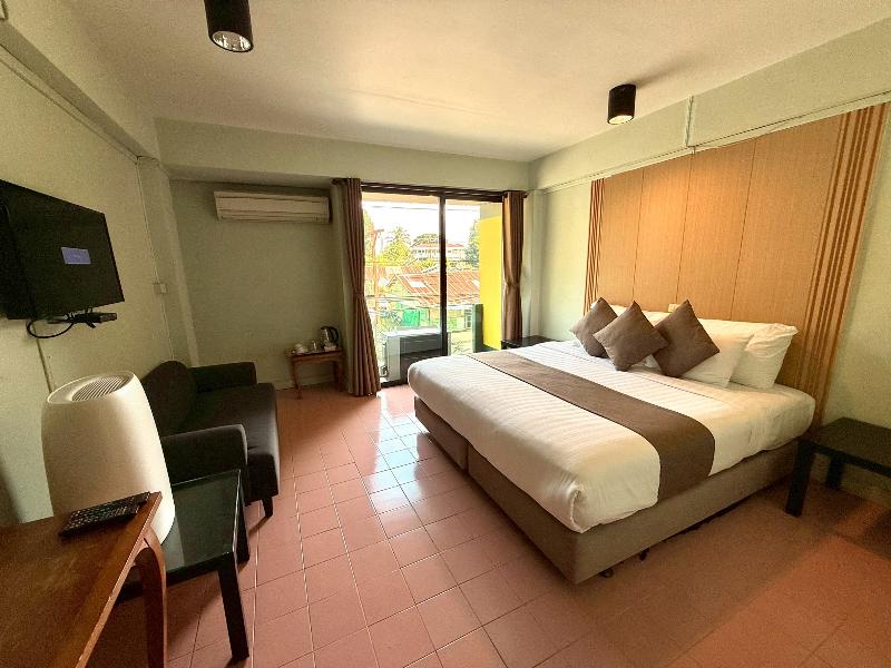 A Hotel Budget  image