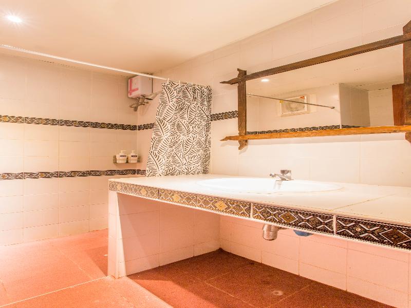 A Hotel Budget  image