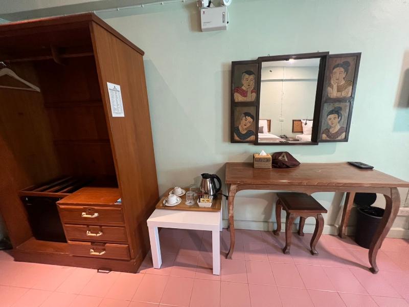 A Hotel Budget  image
