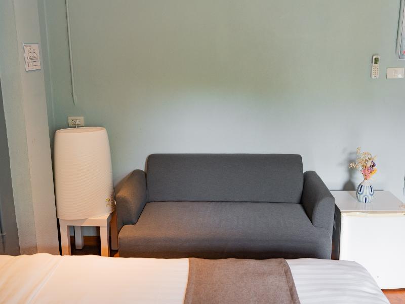 A Hotel Cozy image