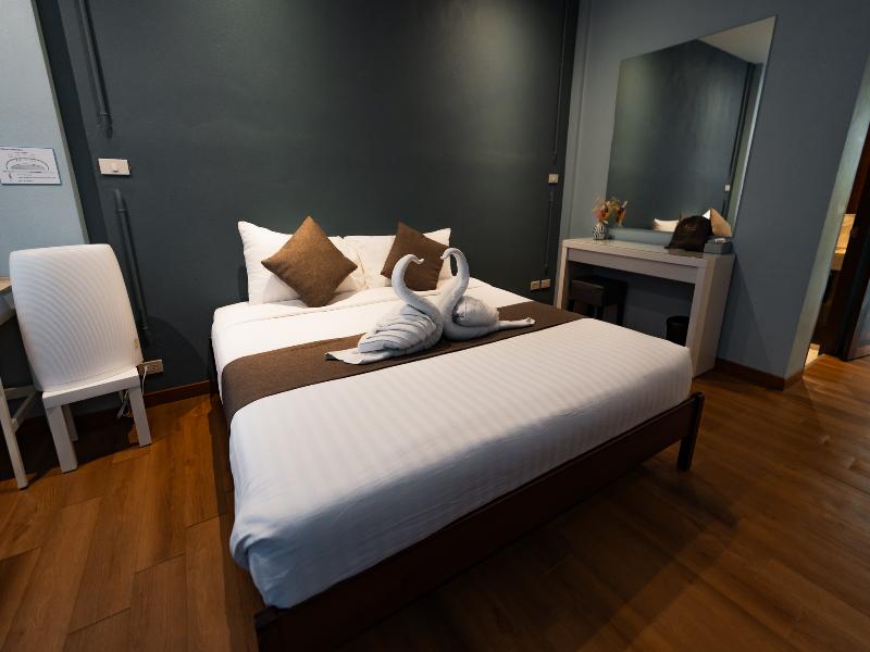 A Hotel Cozy image