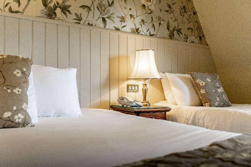 Leigh Park Country House Hotel & Vineyard, BWSC image
