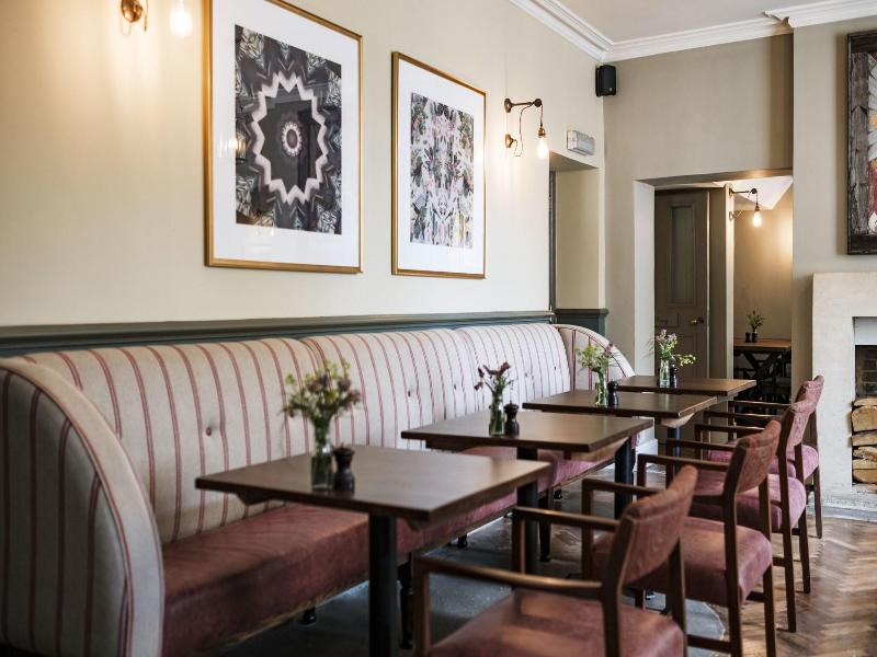 Methuen Arms image