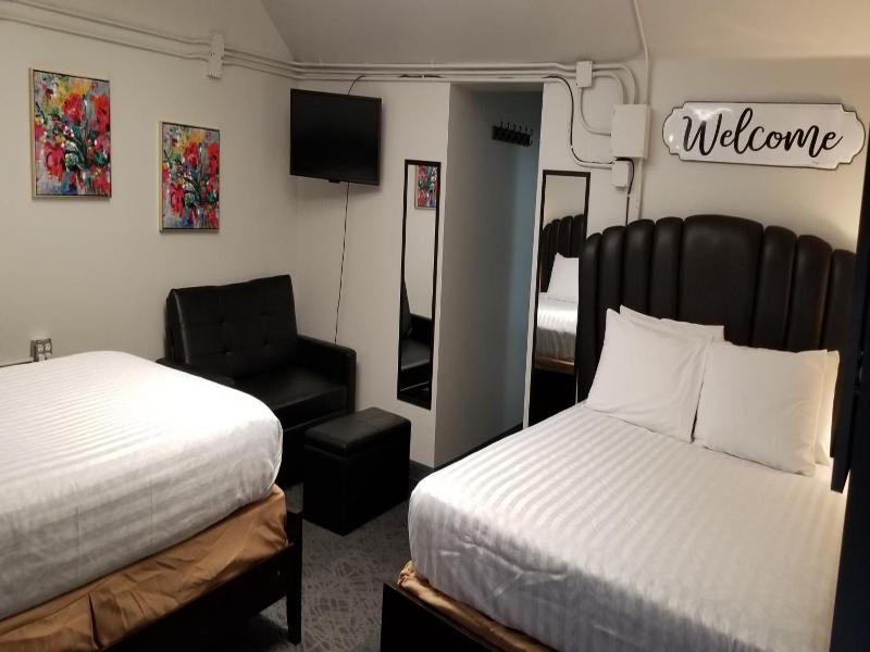 Deep Water Inn image