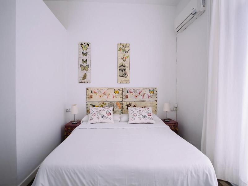 Hostal Eixample image