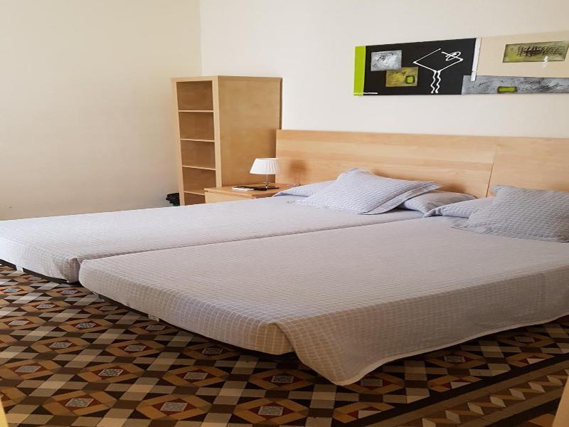 Hostal Eixample image
