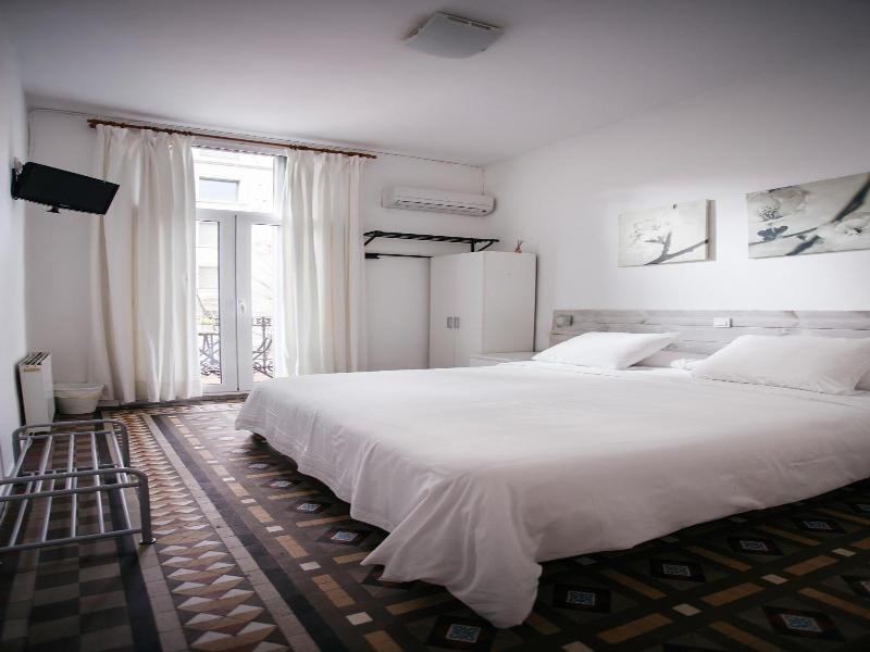 Hostal Eixample image