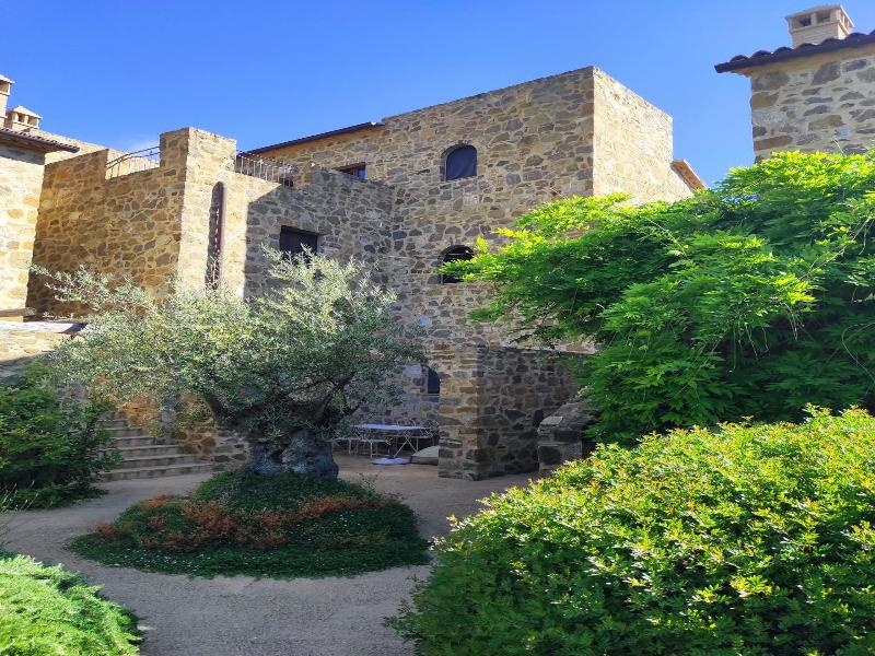 Castel Brunello image