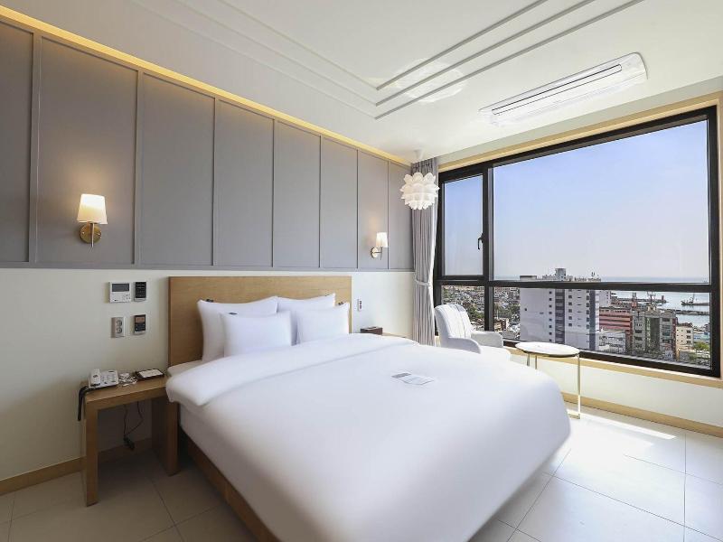 H Avenue Hotel Gijang Ilgwang image