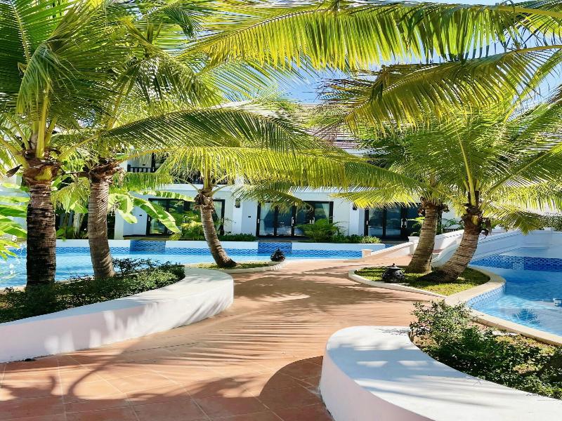 Manyo Hotel And Resort image