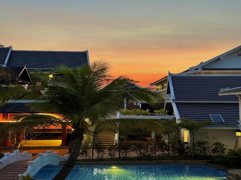 Manyo Hotel And Resort image