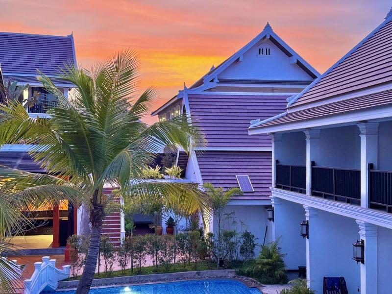 Manyo Hotel And Resort image