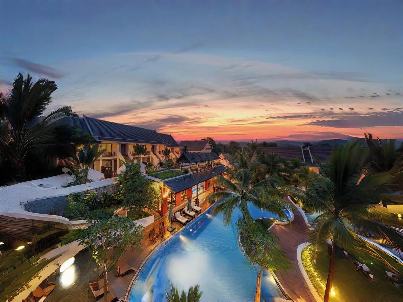 Manyo Hotel And Resort image