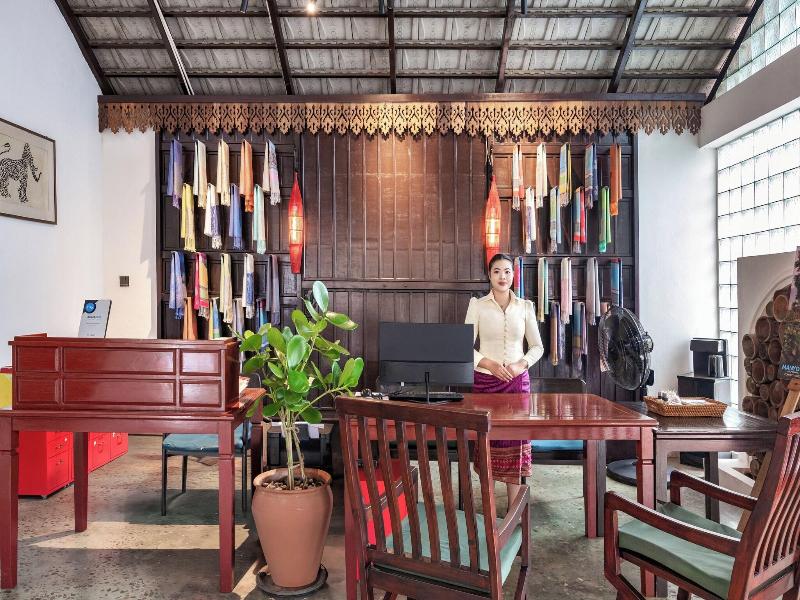 Manyo Hotel And Resort image