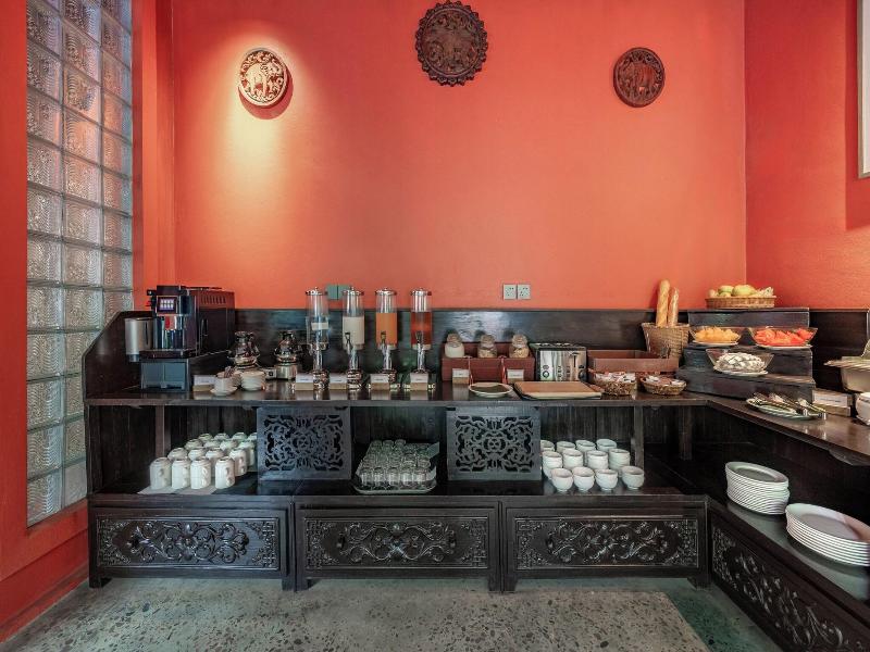 Manyo Hotel And Resort image