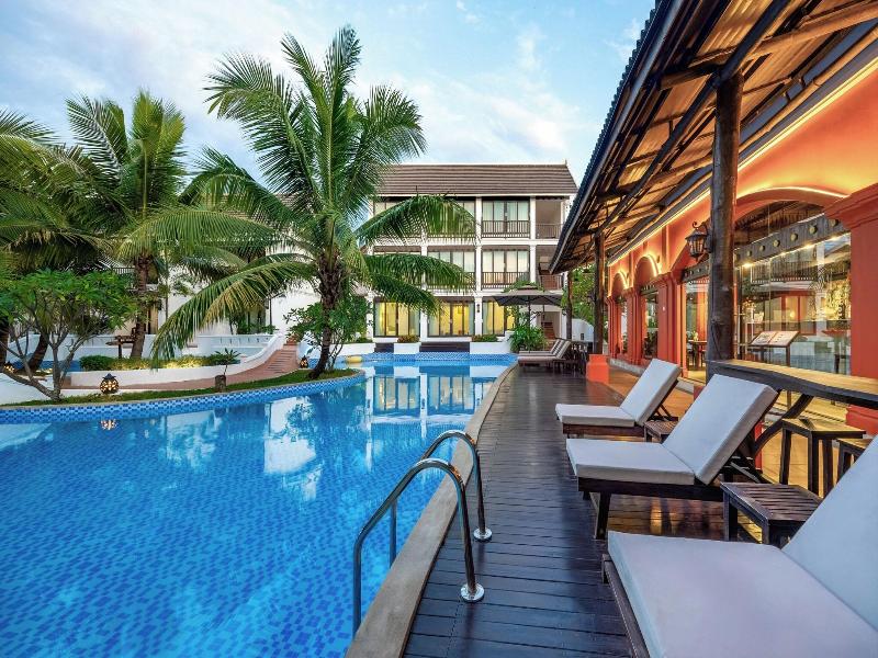 Manyo Hotel And Resort image