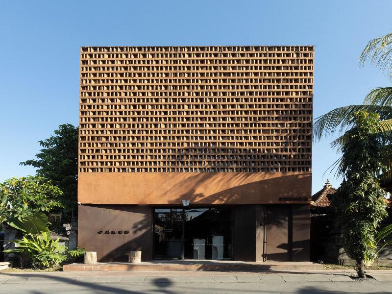 Further Hotel image