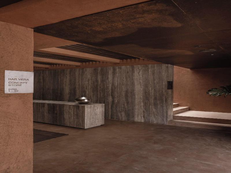 Further Hotel image