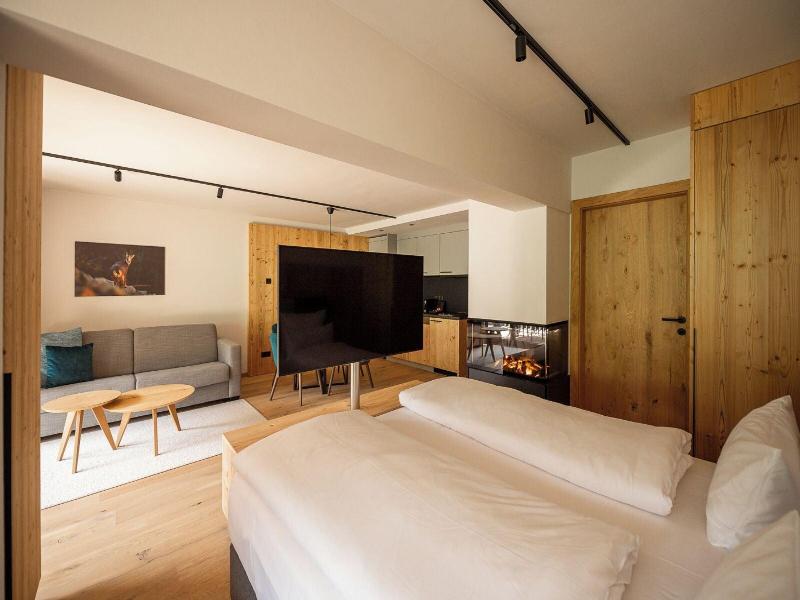 Adea Lifestyle Suites image